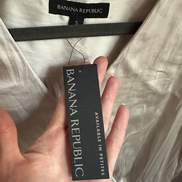 NWT Banana Republic Silk Blouse with Waist Tie - Picture 4 of 6